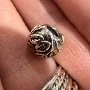 Elegant Silver and Gold Leaf Charm Pandora 925 and 585